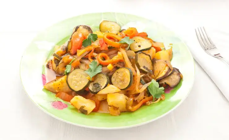 Half plate mix veg curry meal delivery by Madan Vaishno Dhaba